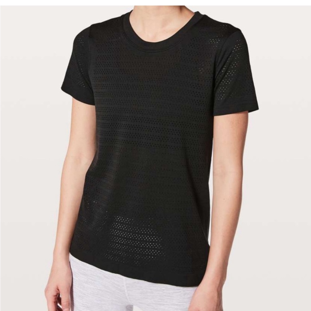 Lululemon Breeze By women’sBlack. Excellent cond.worn a few times size 10